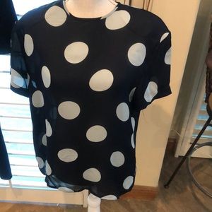 Ellen Tracy silk short sleeve blouse.